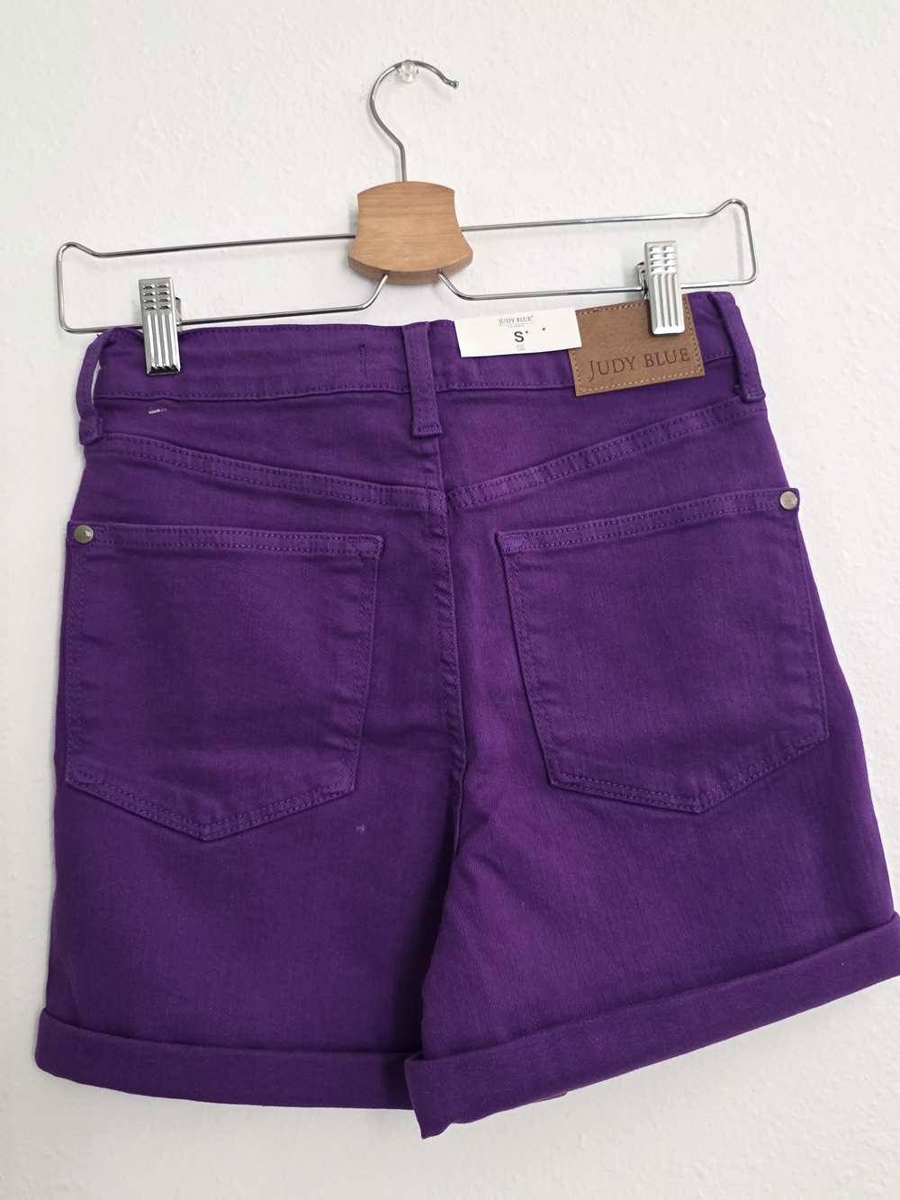 Judy Blue NWT High-Rise Purple Denim Shorts Size Small - Picture 4 of 9